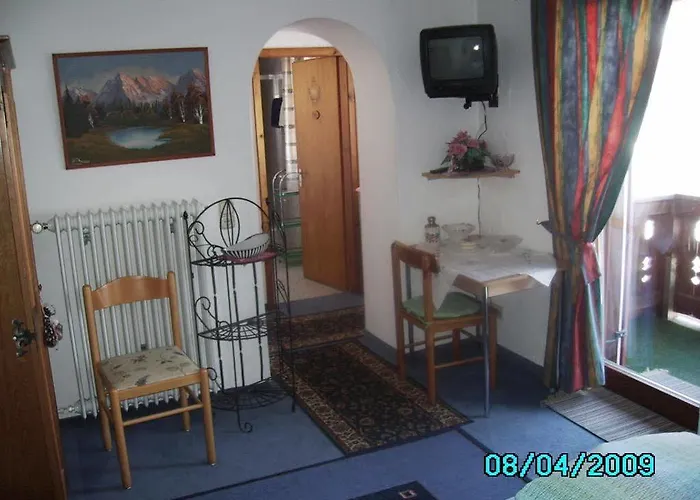 Gaestehaus Eschenhof بيت ضيافة 3*